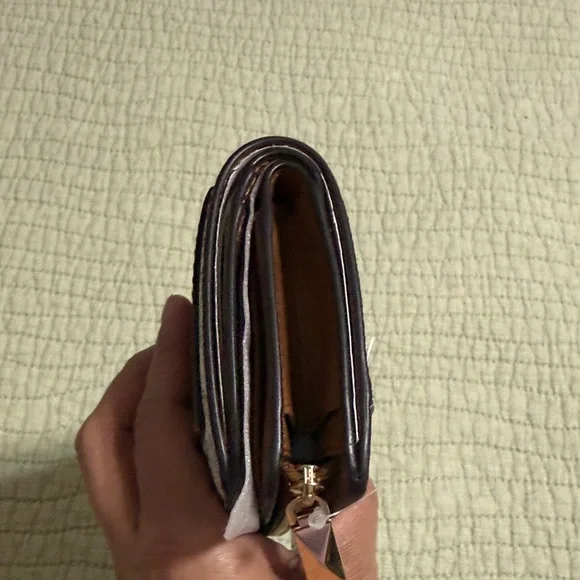 NWT Michael Kors Tan and Cream Logo Snap Card Case - Picture 7 of 10